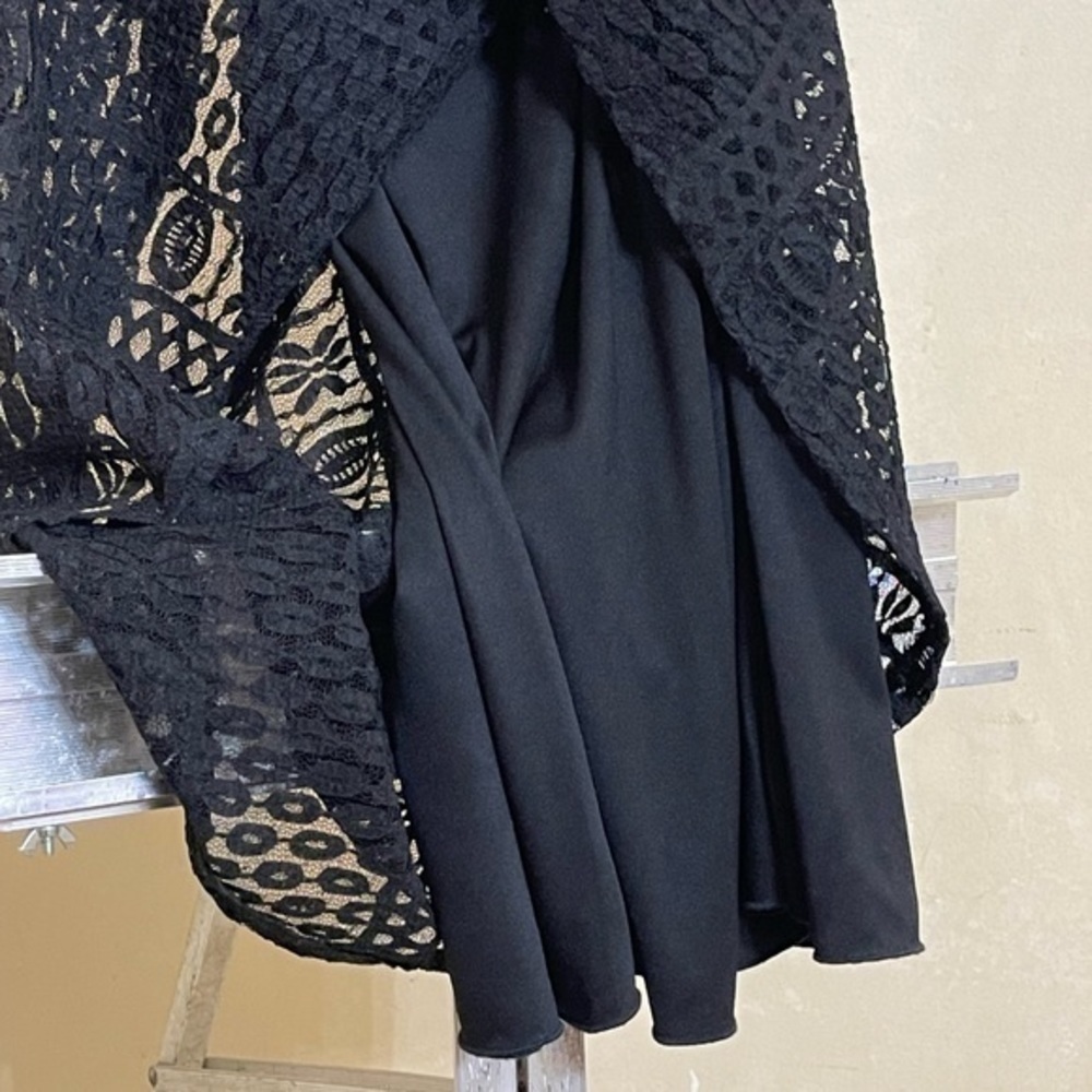 MYSTIC SLEEVELESS BLACK LACE DRESS - Picture 10 of 10